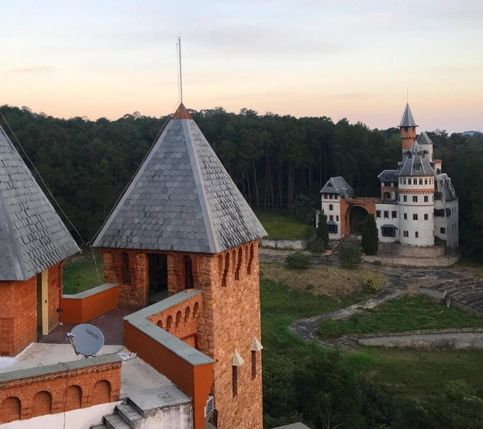 Villa Medieval, Brazil